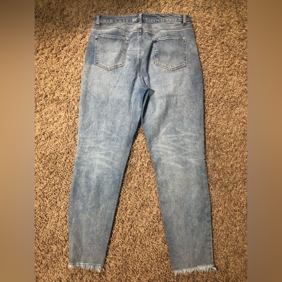 Jeans - Picture 2 of 3